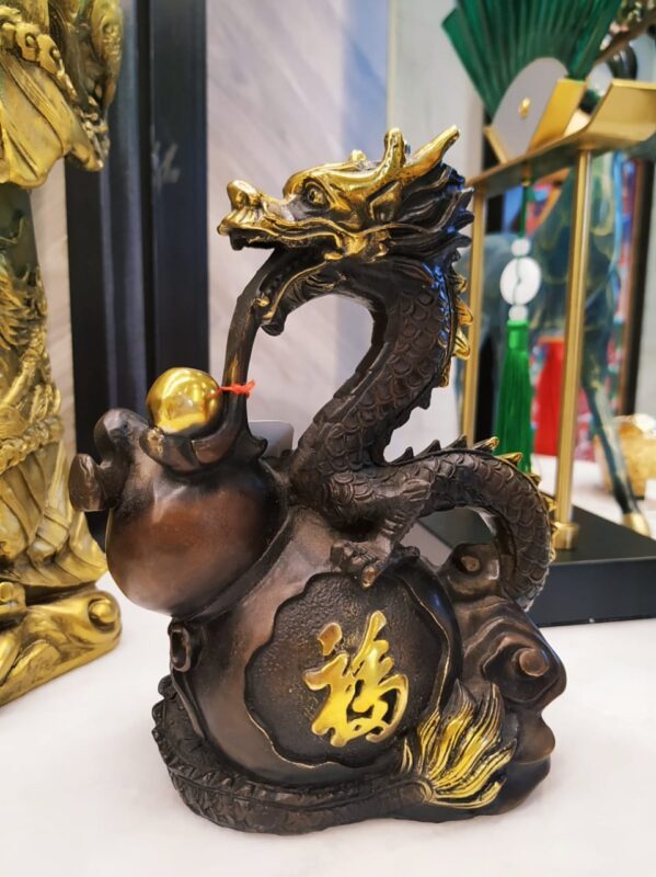 статуэтка дракон черный с тыквой Улоу