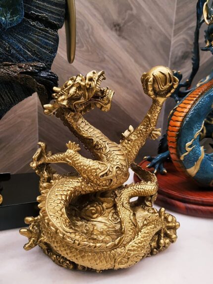 статуэтка дракон скрученный с жемчужиной