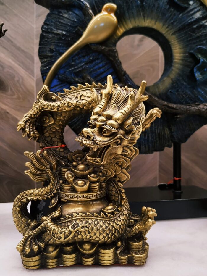 Статуэтка дракон с вазой богатства